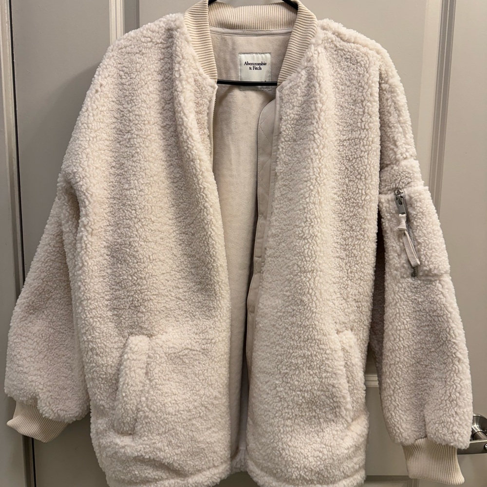 A&F Oversized Sherpa Bomber Jacket